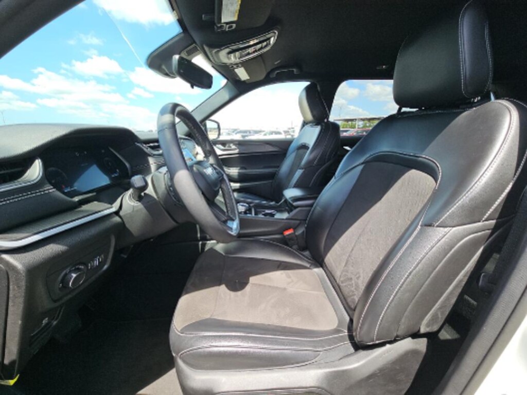 Certified 2024 Jeep Grand Cherokee Altitude SUV