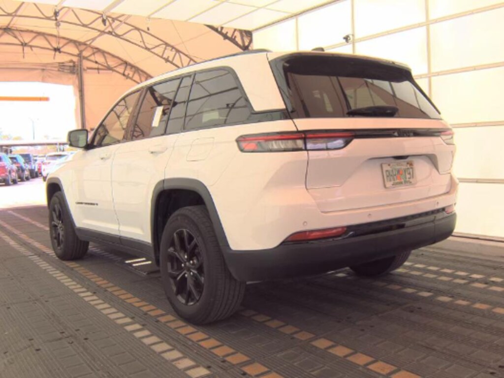 Certified 2024 Jeep Grand Cherokee Altitude SUV
