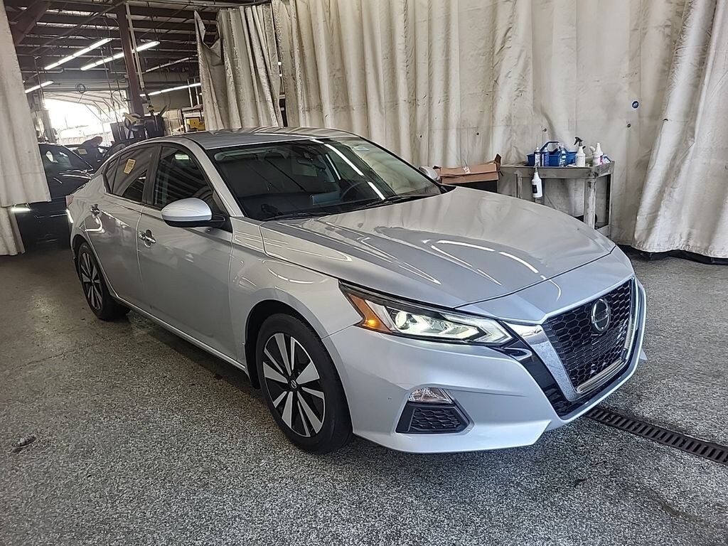 Certified 2021 Nissan Altima 2.5 SV Sedan