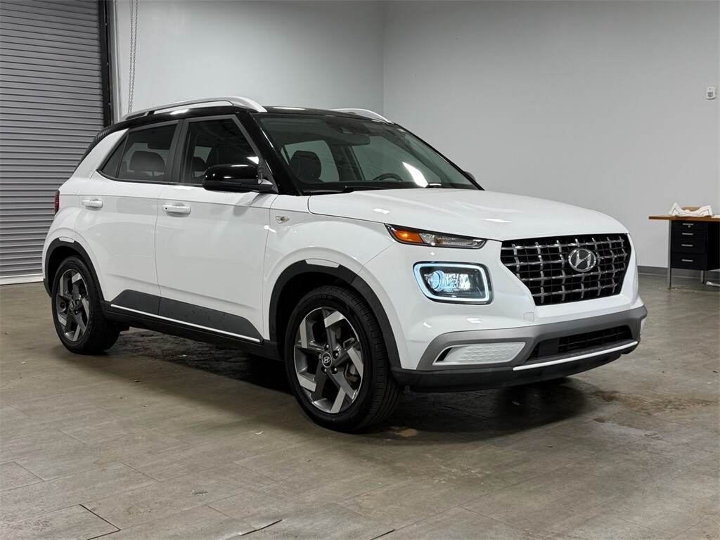 Certified 2022 Hyundai Venue Limited SUV
