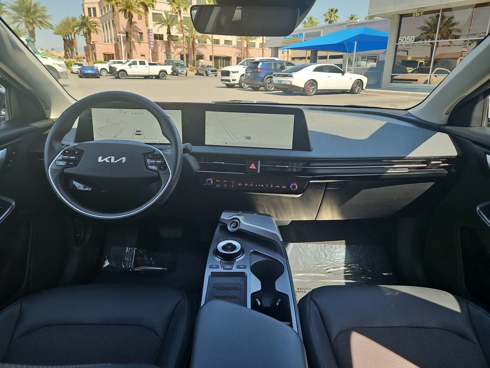 Thumbnail: 2023 Kia EV6 - 15