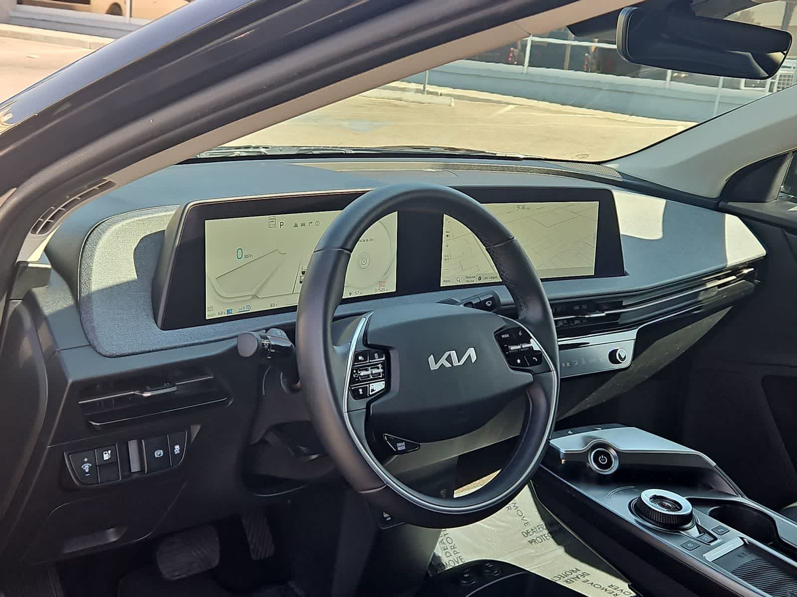 Thumbnail: 2023 Kia EV6 - 11
