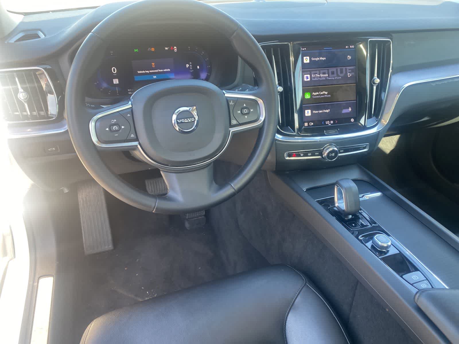 Thumbnail: 2024 Volvo S60 - 10