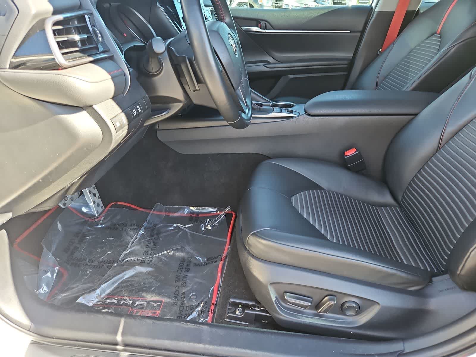 Thumbnail: 2022 Toyota Camry - 18