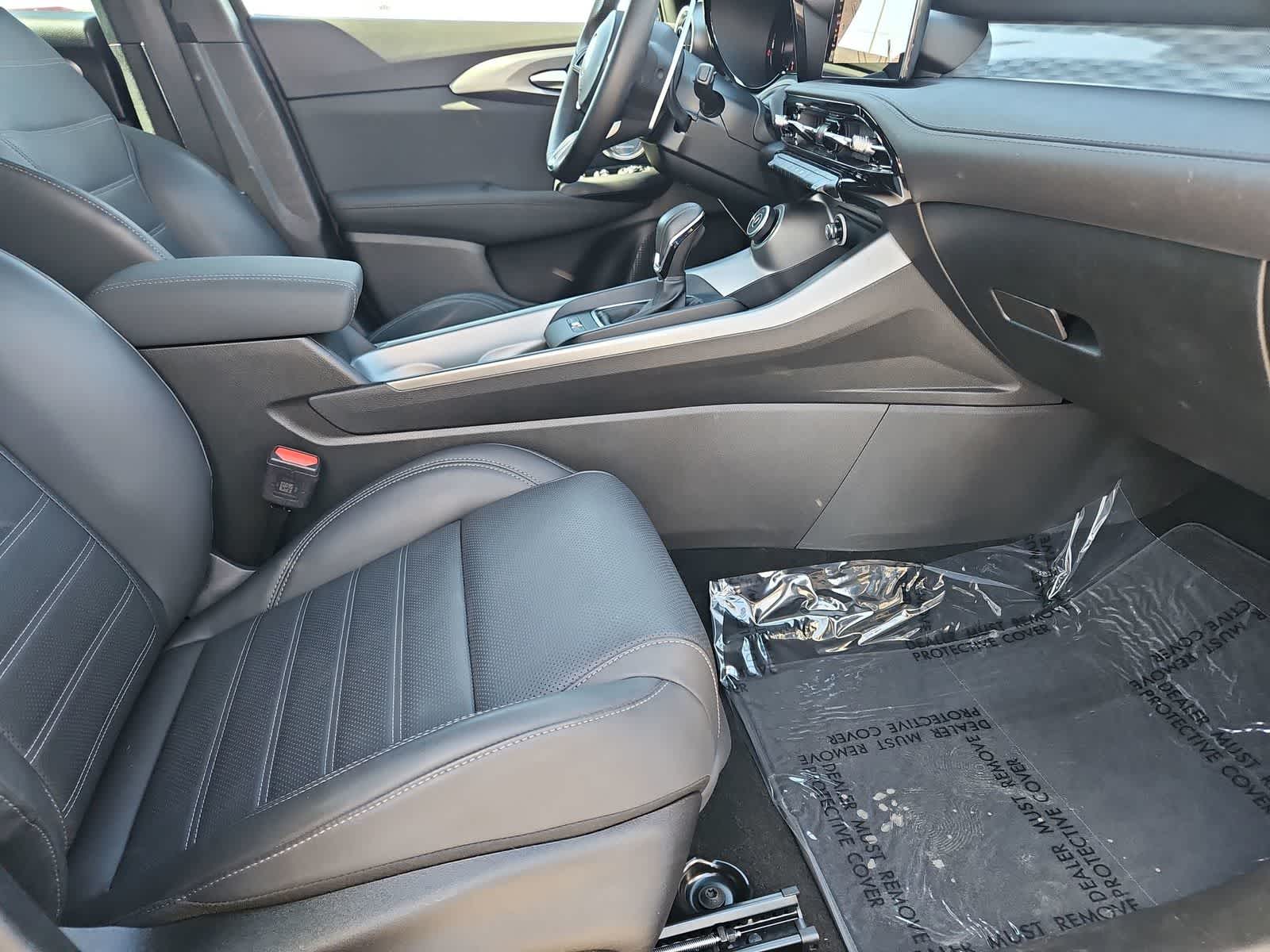 Thumbnail: 2024 Alfa Romeo Tonale - 22