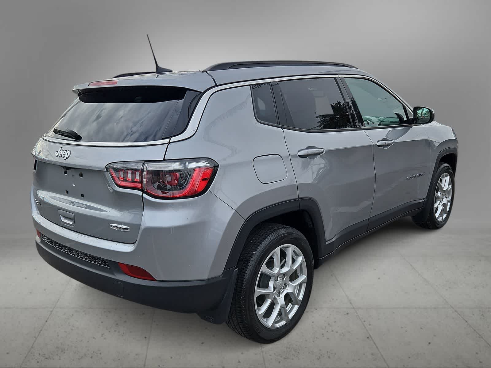 Thumbnail: 2024 Jeep Compass - 9