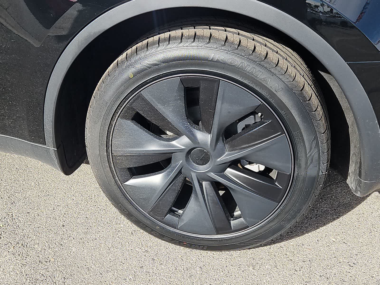 Thumbnail: 2025 Tesla Model Y - 13