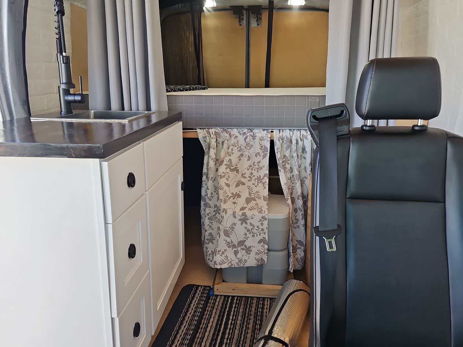 Thumbnail: 2020 Ford Transit Series - 32