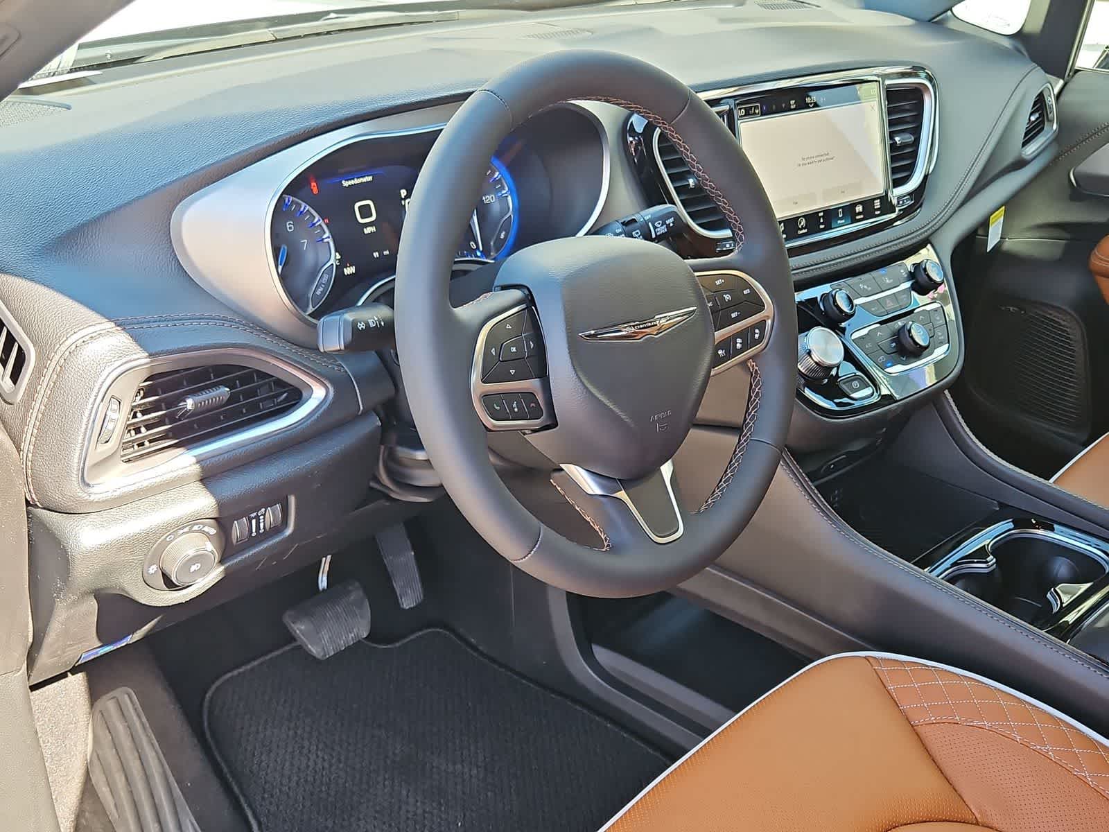 Thumbnail: 2026 Chrysler Pacifica - 10