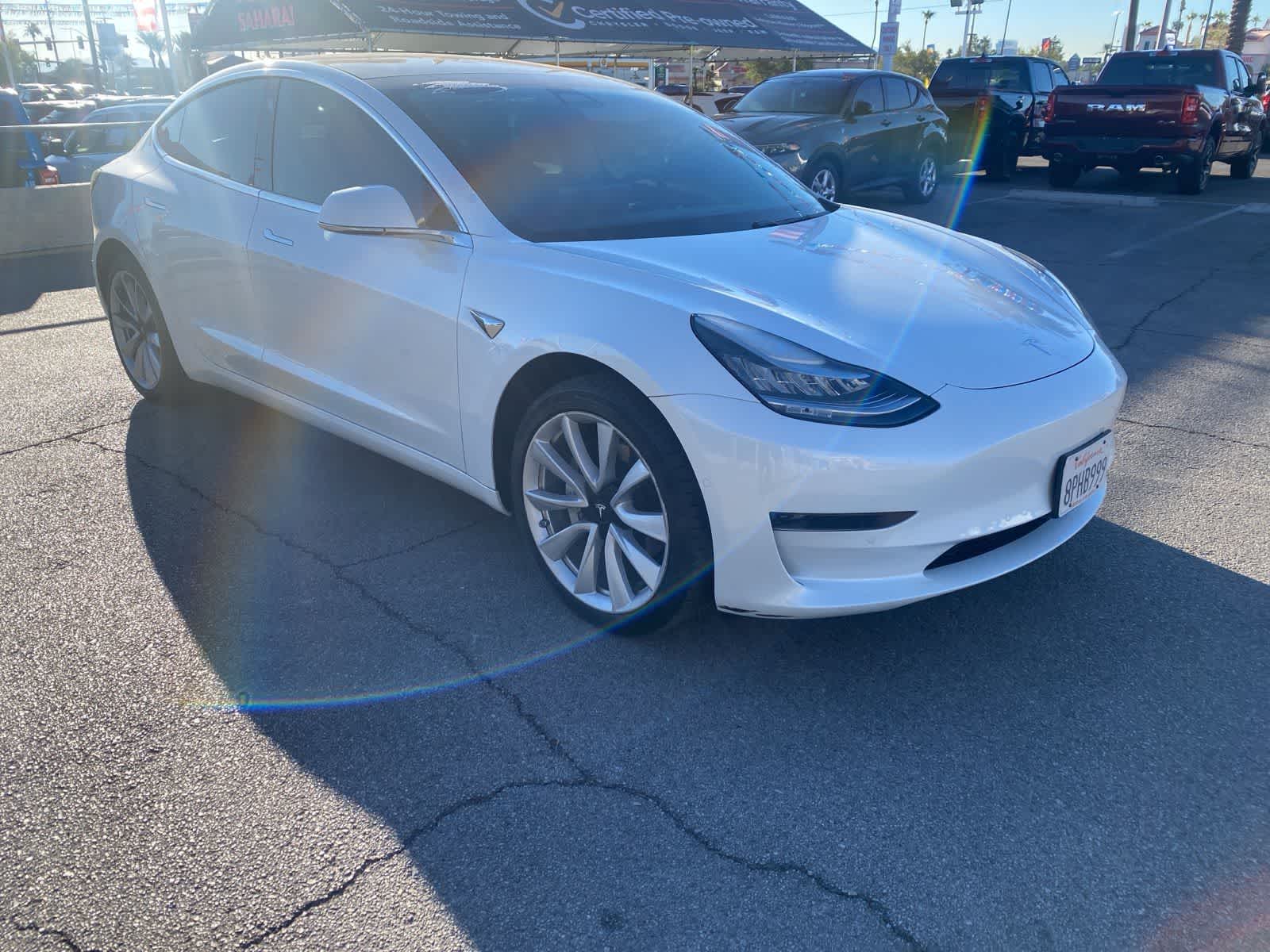 Thumbnail: 2020 Tesla Model 3 - 4