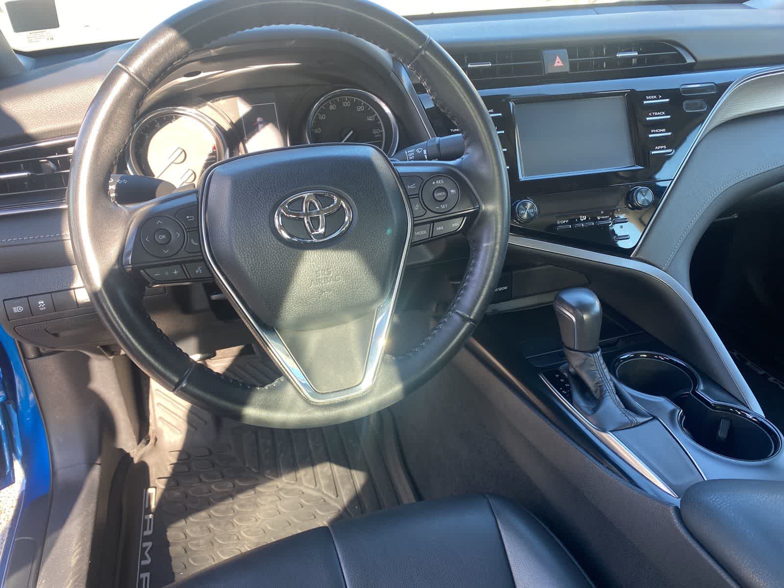 Thumbnail: 2019 Toyota Camry - 10