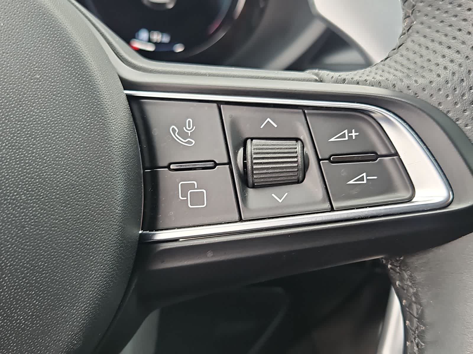 Thumbnail: 2024 Dodge Hornet - 23