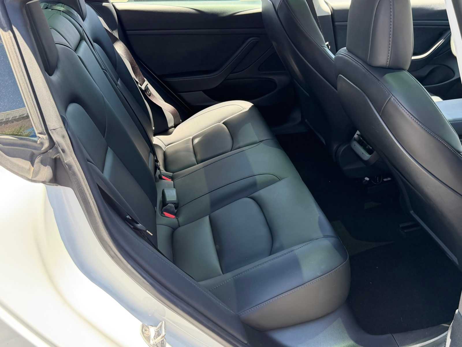 Thumbnail: 2021 Tesla Model 3 - 26