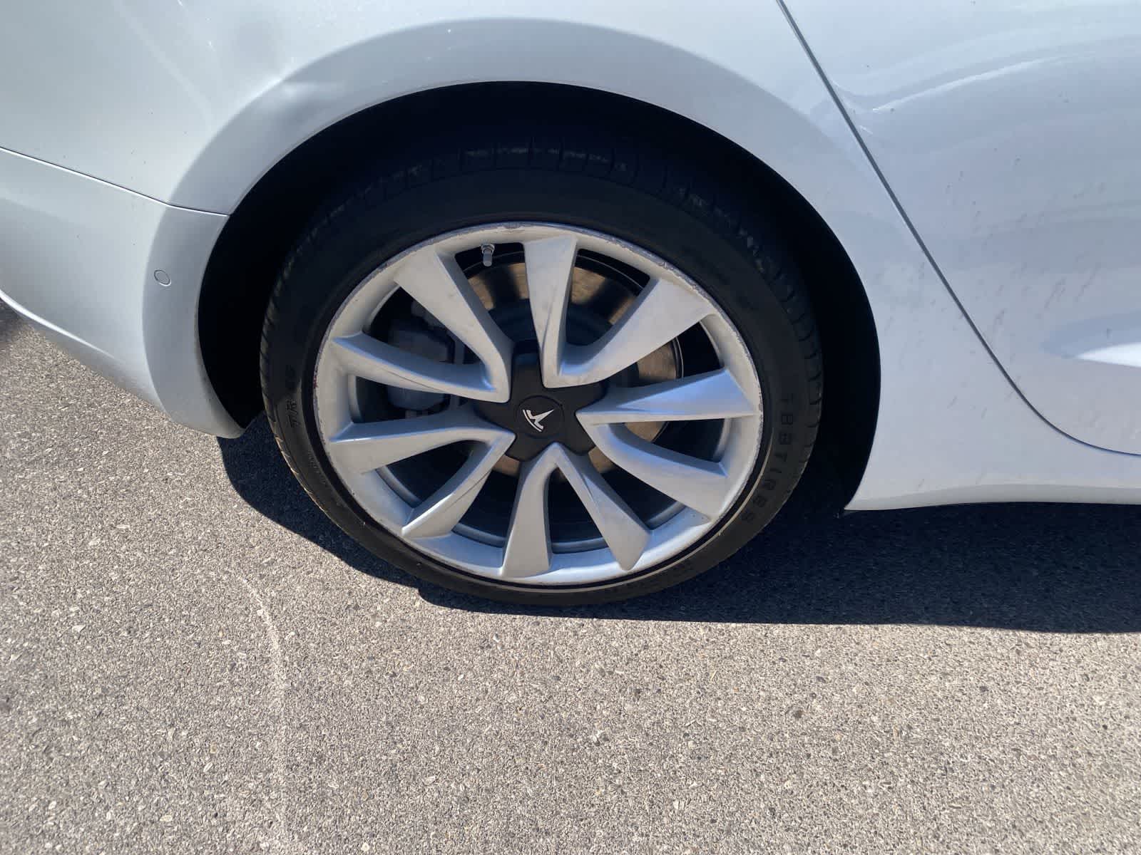 Thumbnail: 2019 Tesla Model 3 - 6
