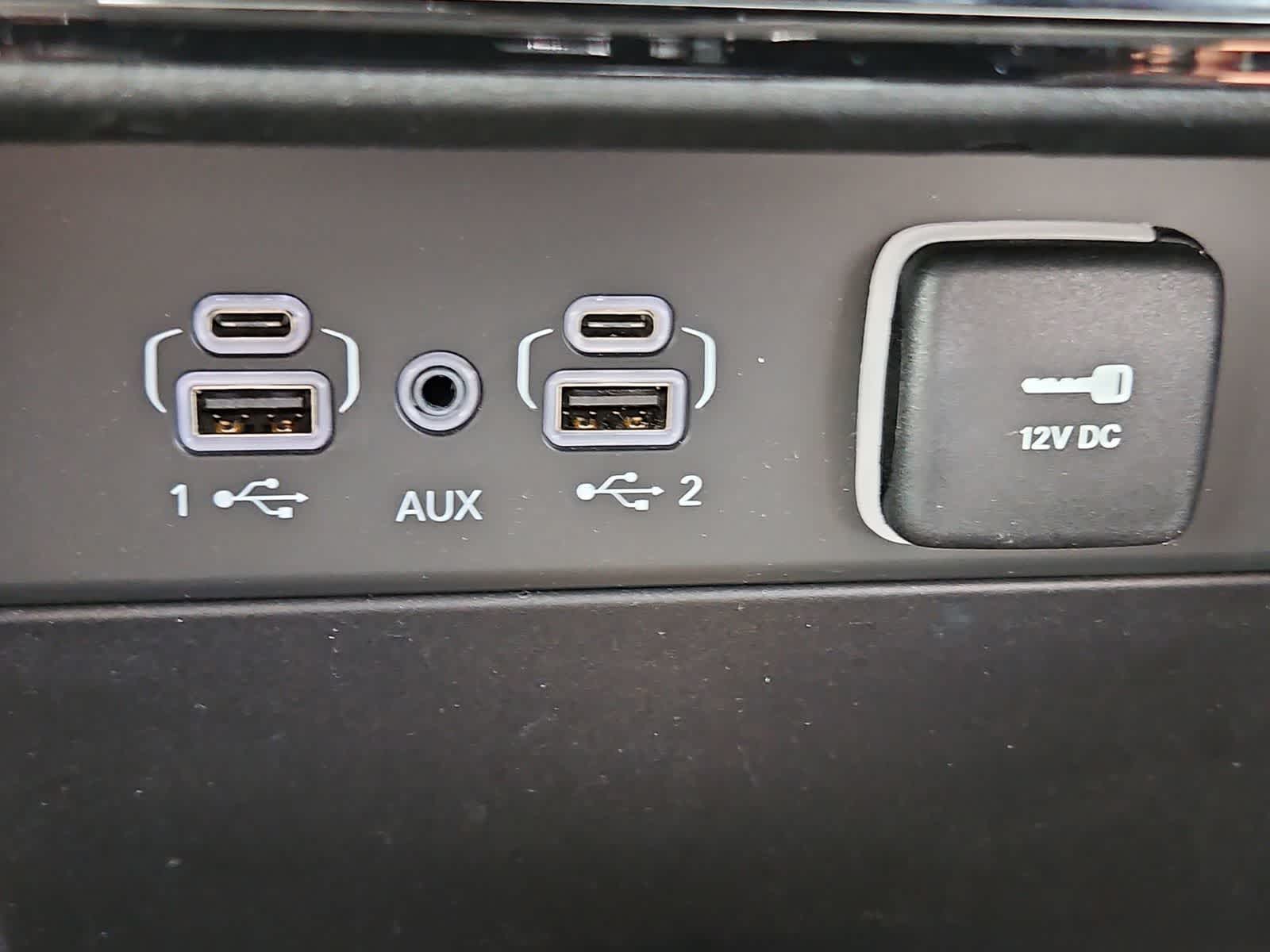 Thumbnail: 2023 Jeep Grand Cherokee - 32