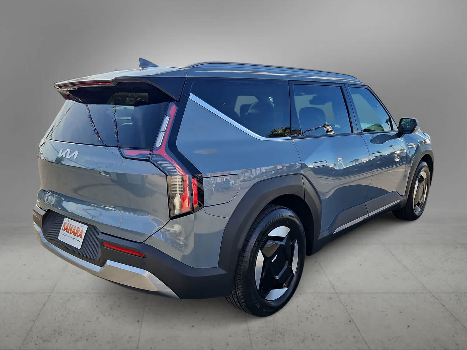 Thumbnail: 2024 Kia EV9 - 9