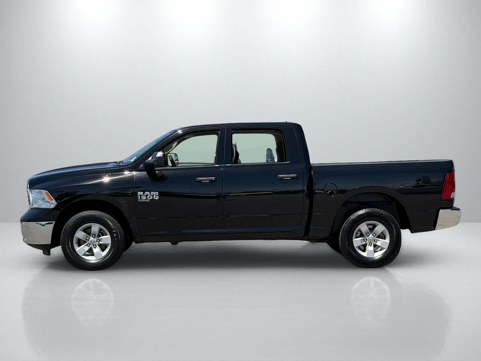 Thumbnail: 2023 RAM 1500 Classic - 2