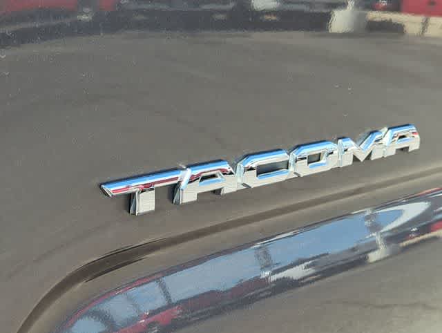 2017 Toyota Tacoma SR5 15