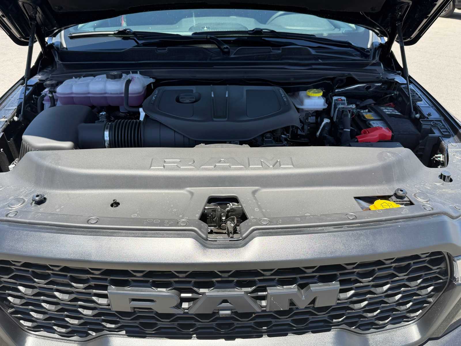 Thumbnail: 2026 RAM 1500 - 33