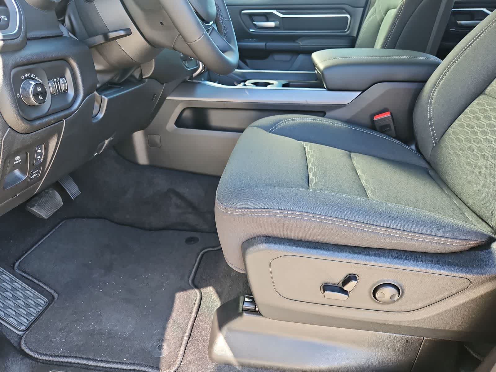 Thumbnail: 2026 RAM 1500 - 16