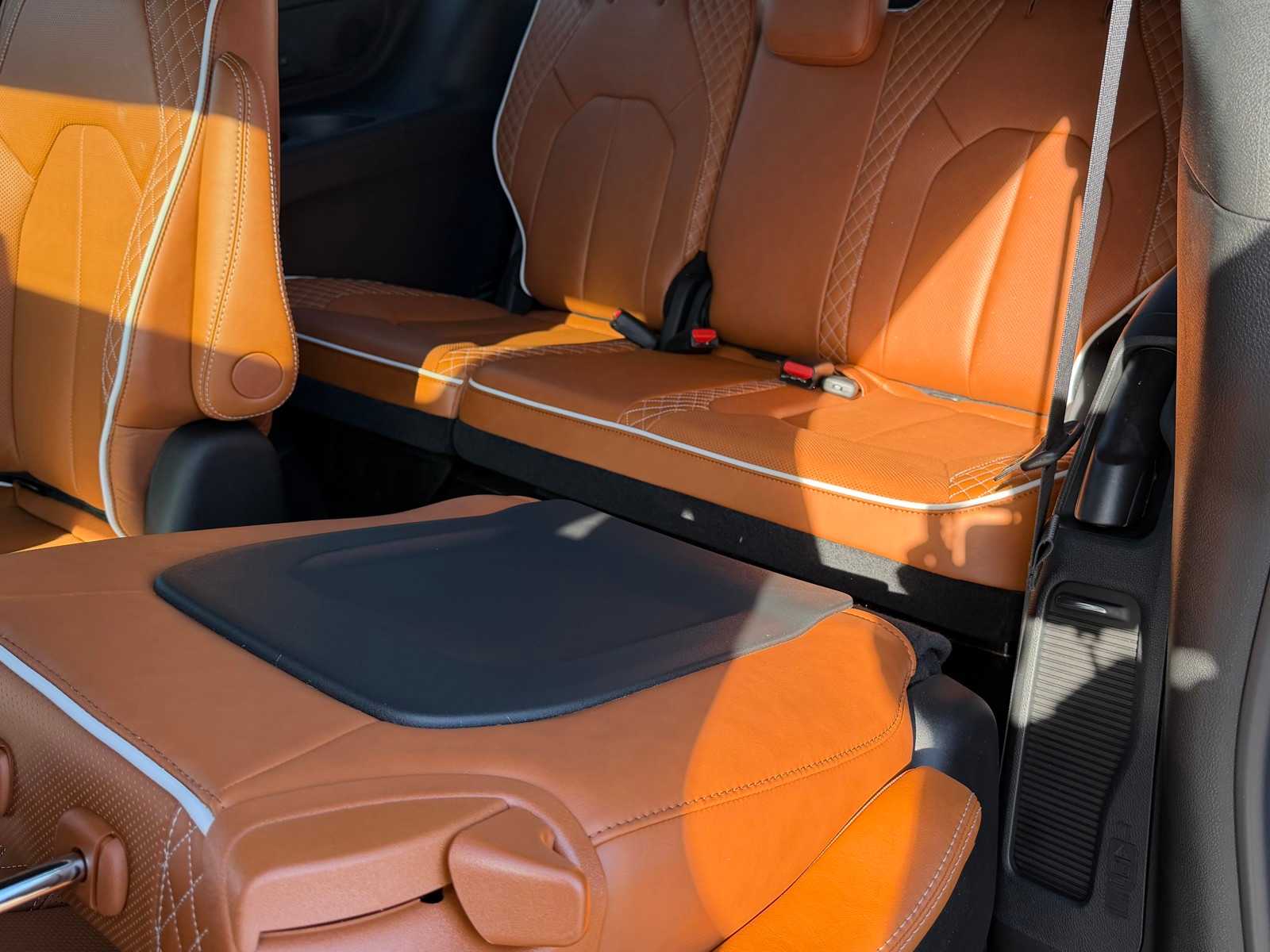 Thumbnail: 2026 Chrysler Pacifica - 27