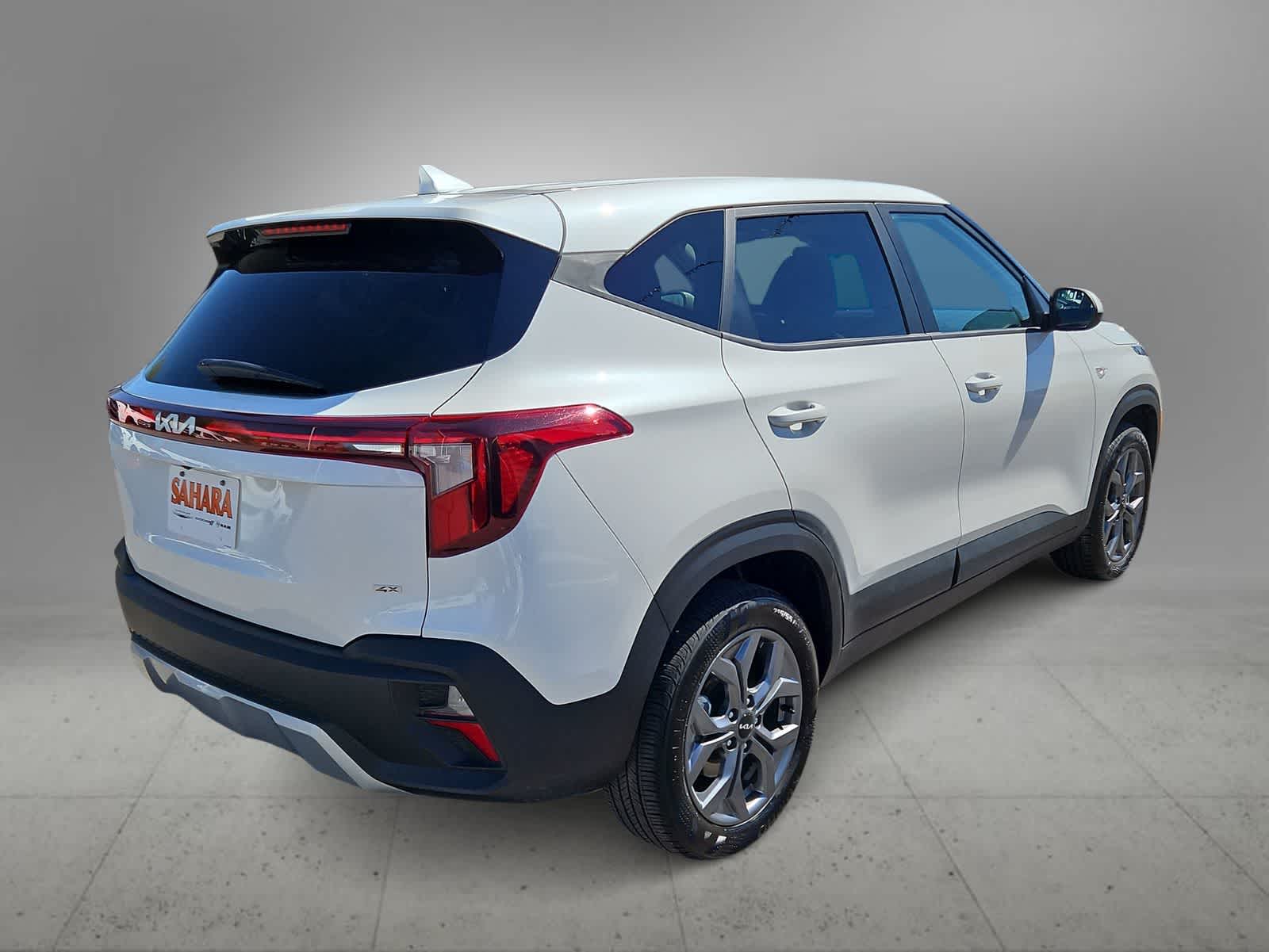 Thumbnail: 2024 Kia Seltos - 8