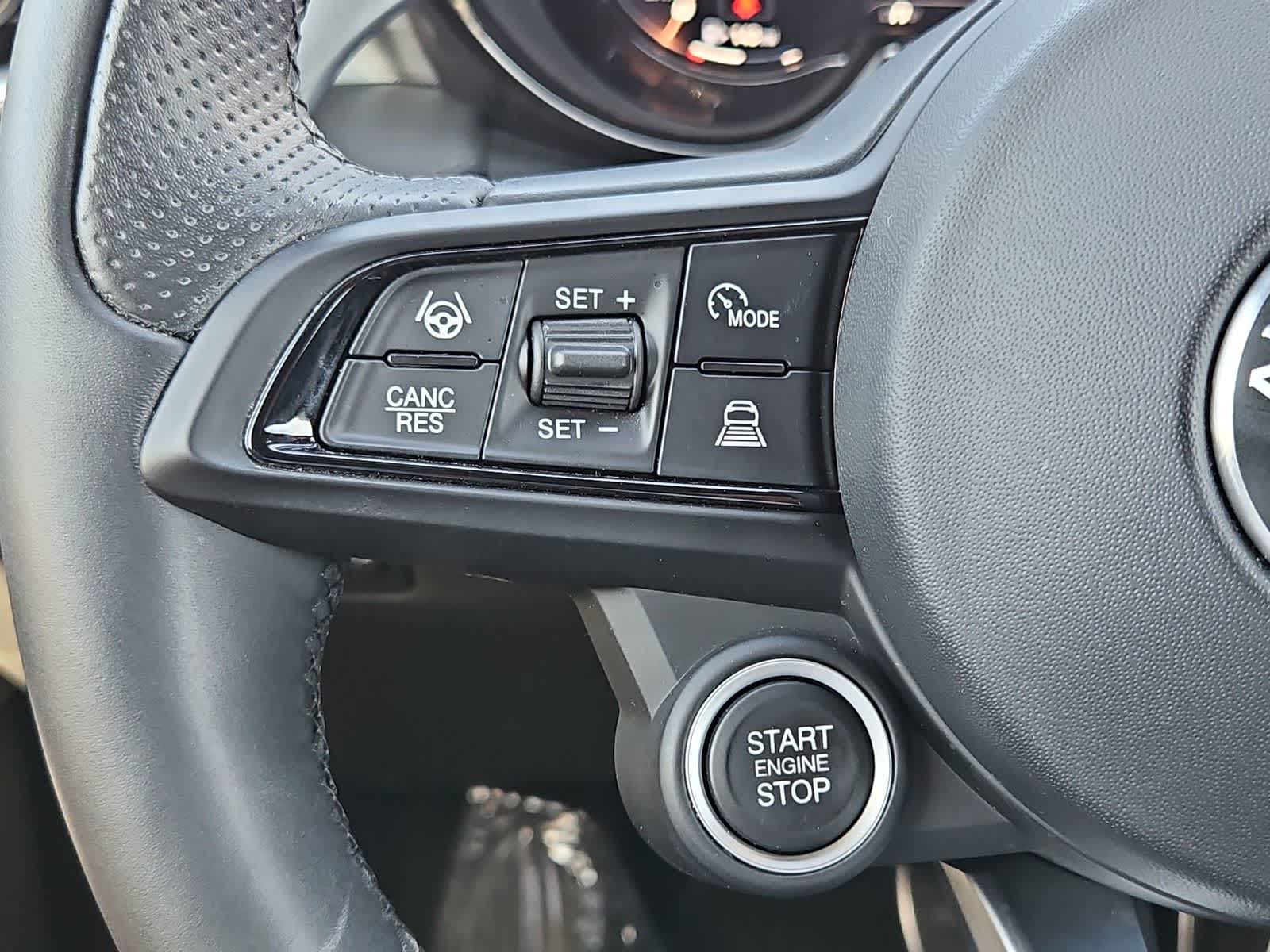 Thumbnail: 2024 Alfa Romeo Tonale - 24