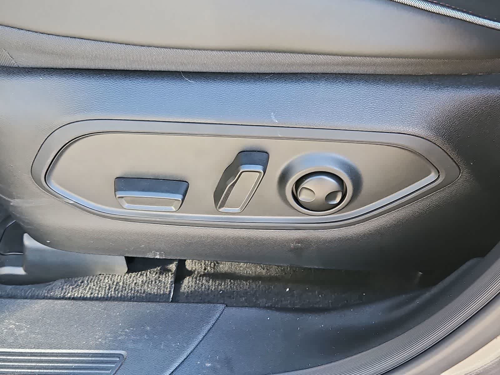 Thumbnail: 2025 Jeep Wagoneer S - 18