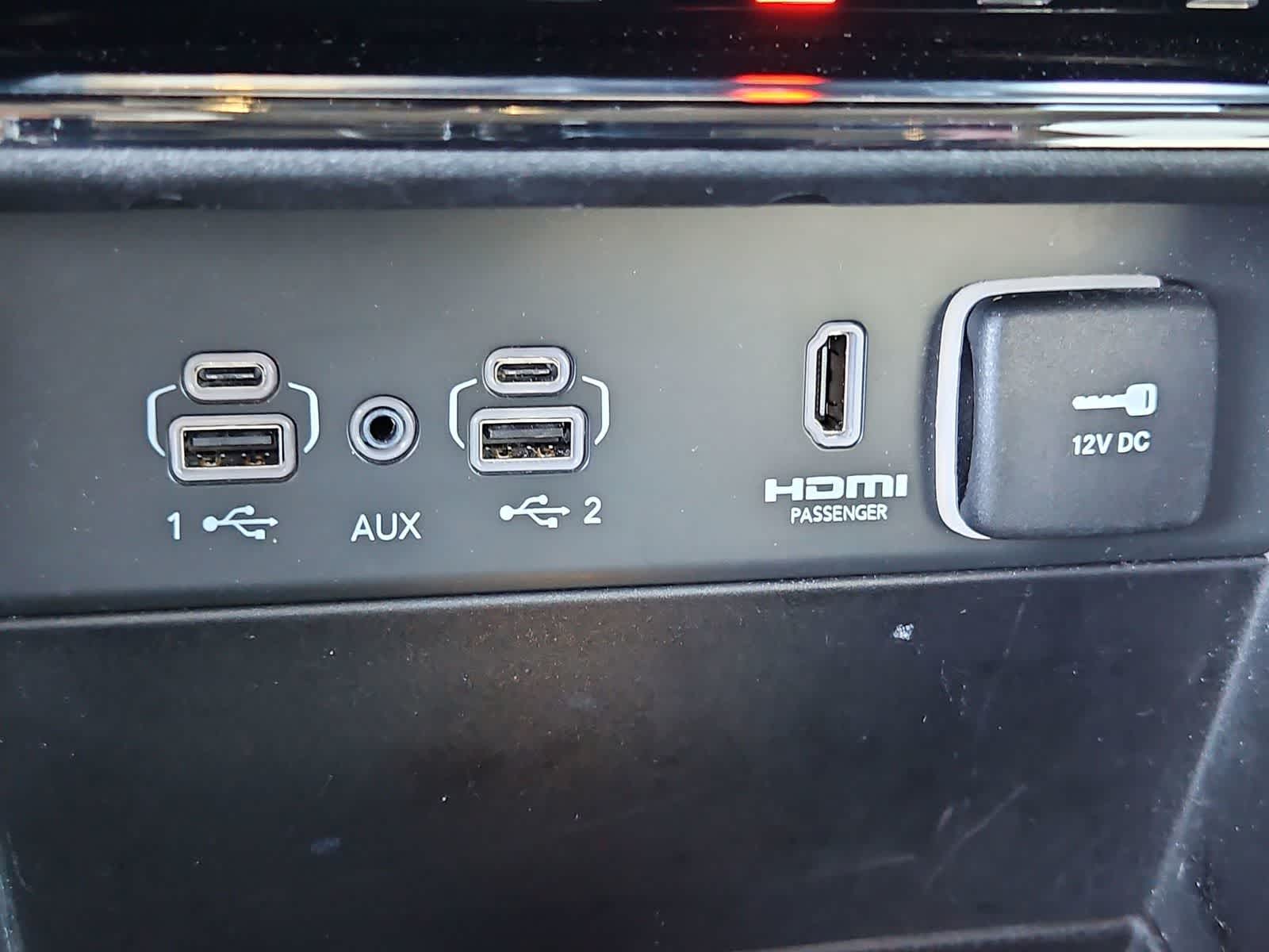 Thumbnail: 2022 Jeep Grand Cherokee - 32