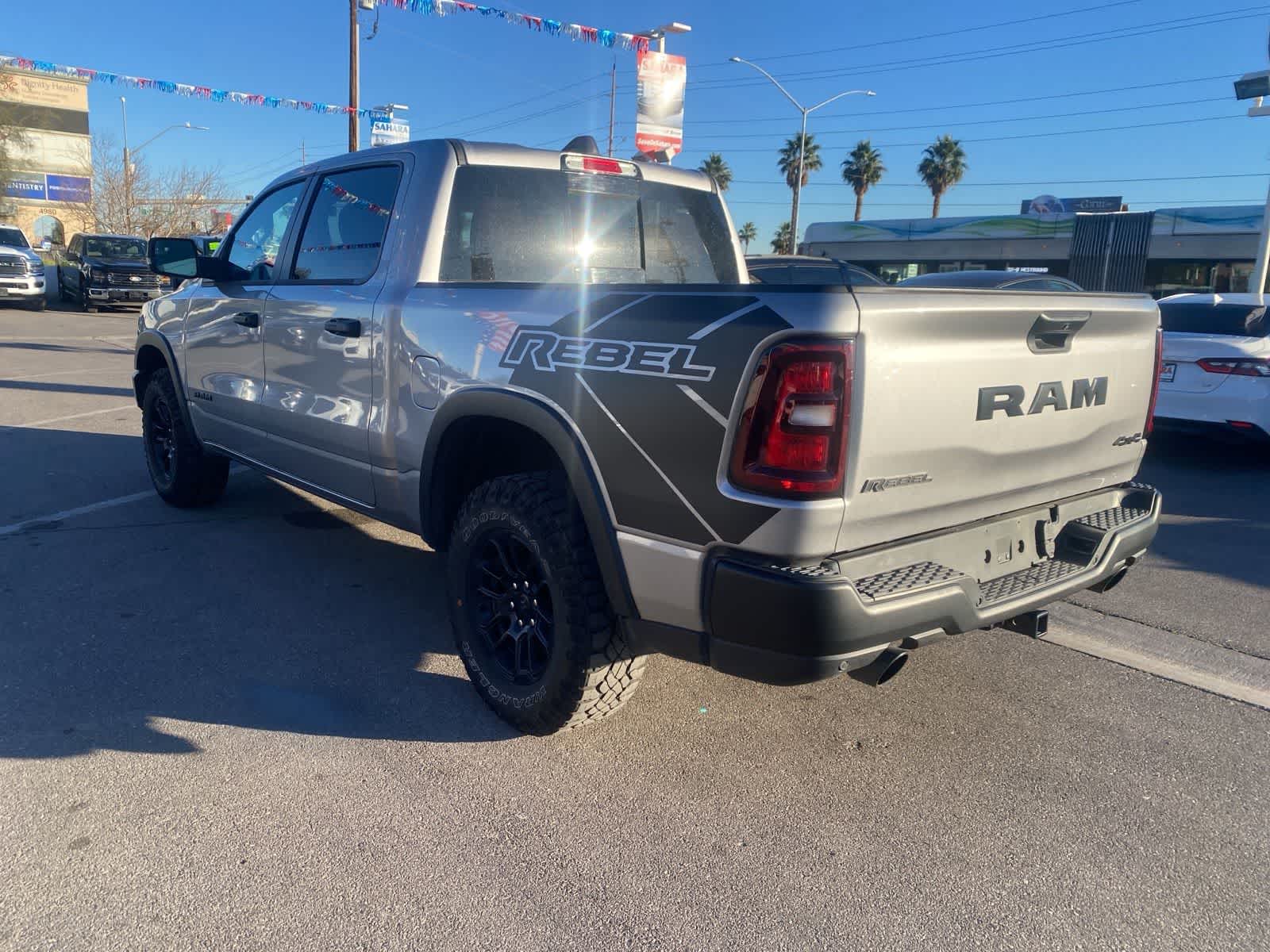 Thumbnail: 2025 RAM 1500 - 9