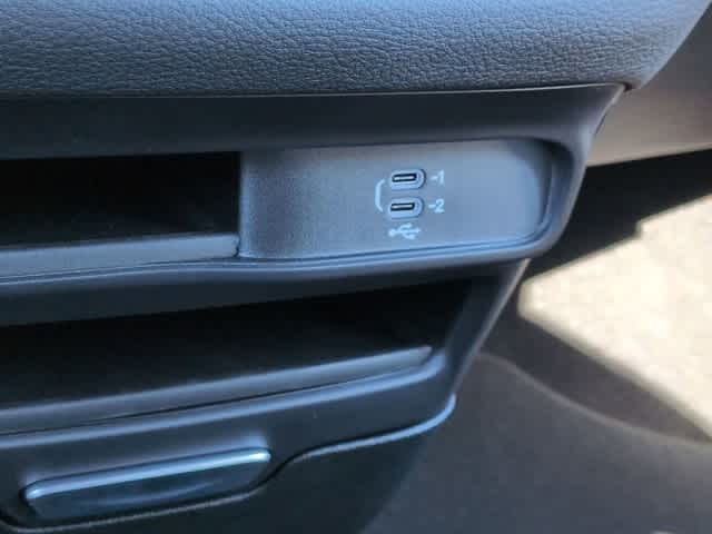 Thumbnail: 2026 Chrysler Pacifica - 31