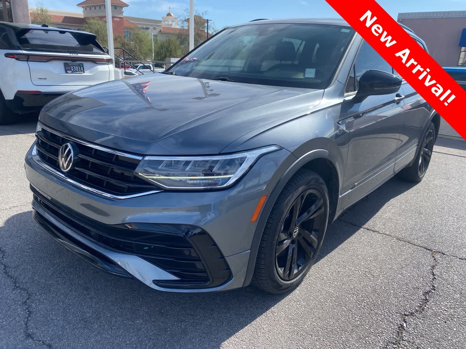 2023 Volkswagen Tiguan SE R-LINE BLACK