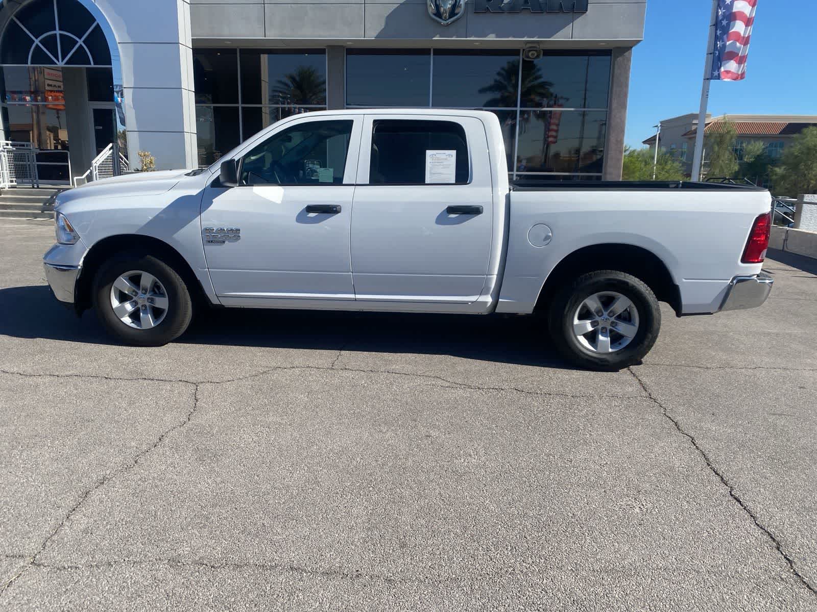 Thumbnail: 2022 RAM 1500 Classic - 10
