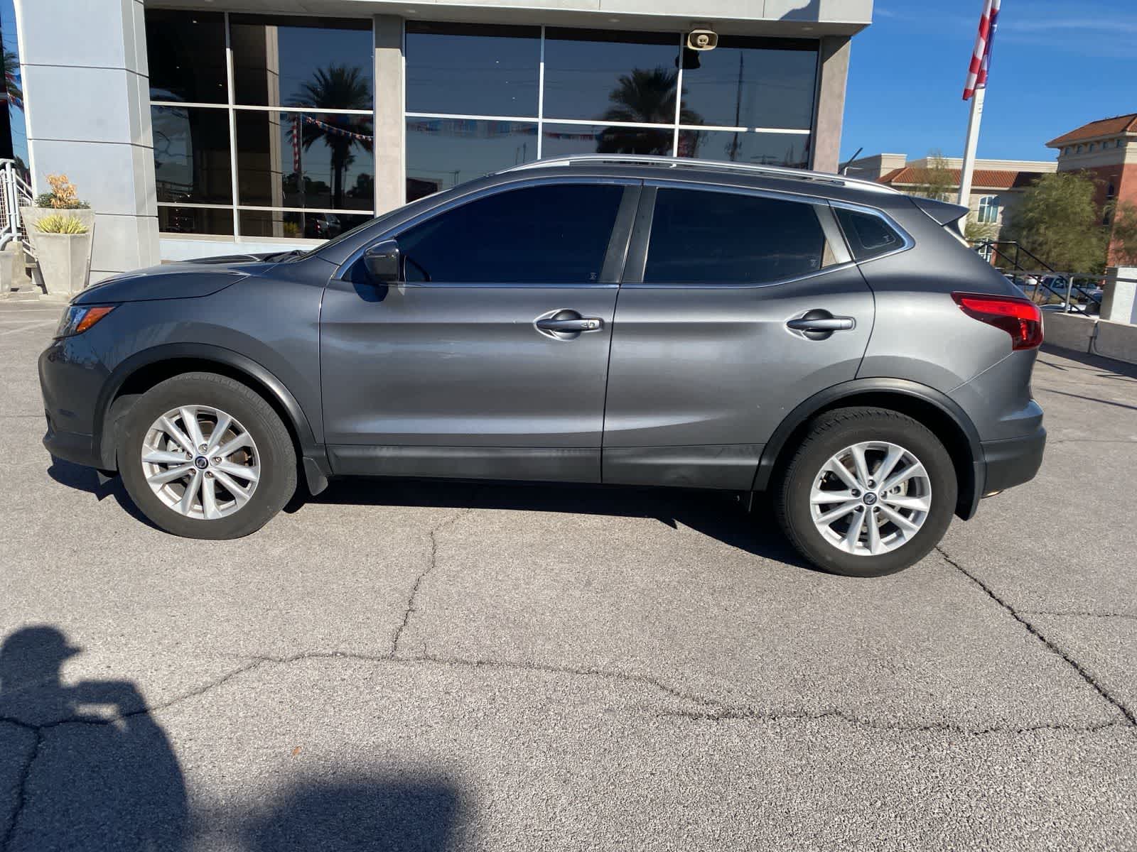 Thumbnail: 2019 Nissan Rogue Sport - 9