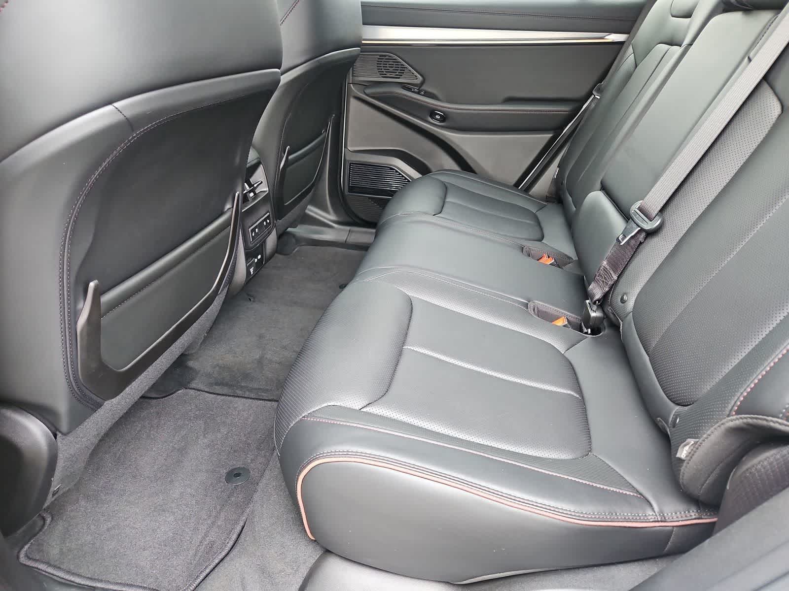 Thumbnail: 2024 Jeep Wagoneer S - 19