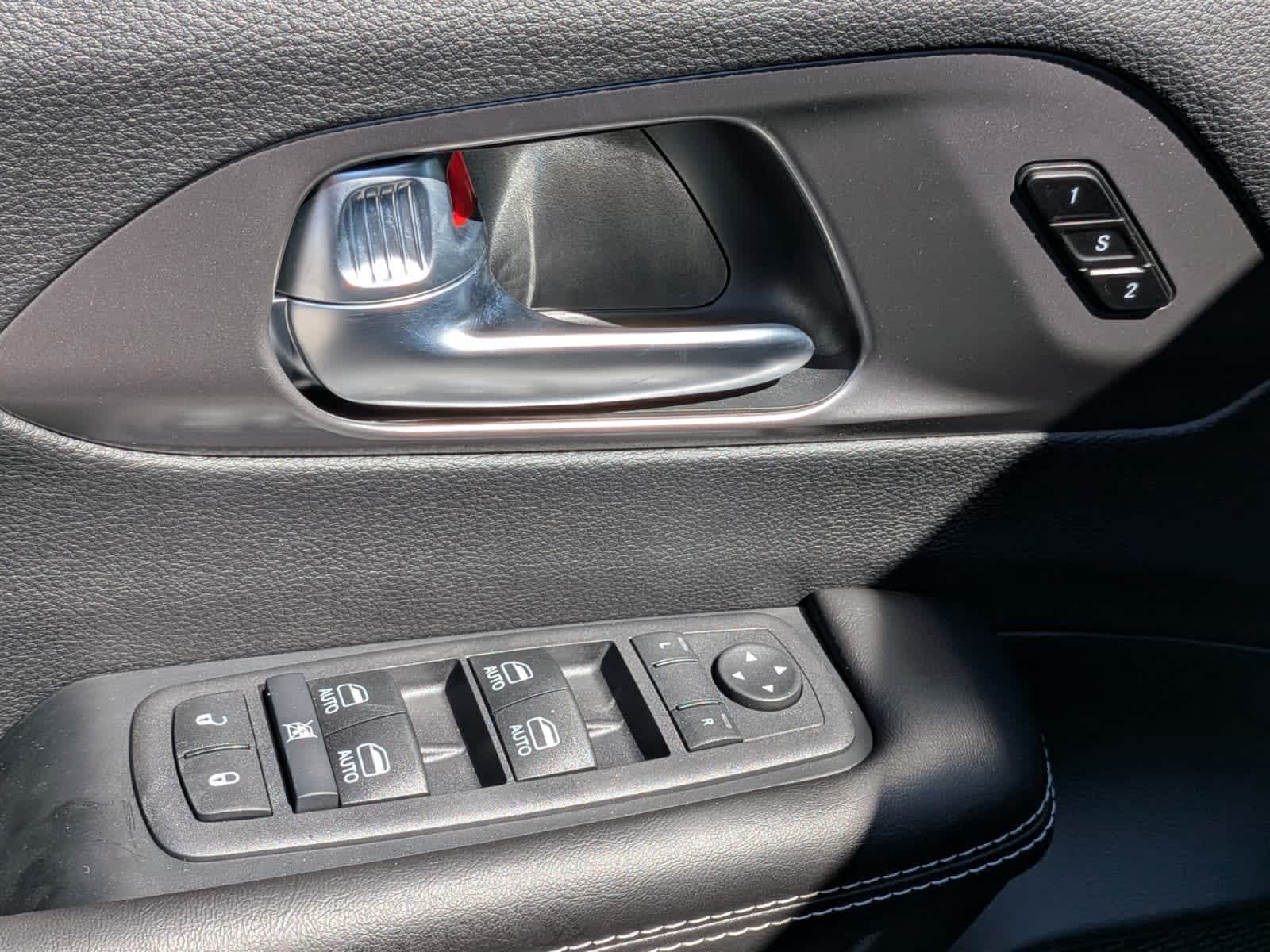 Thumbnail: 2026 Chrysler Pacifica - 26