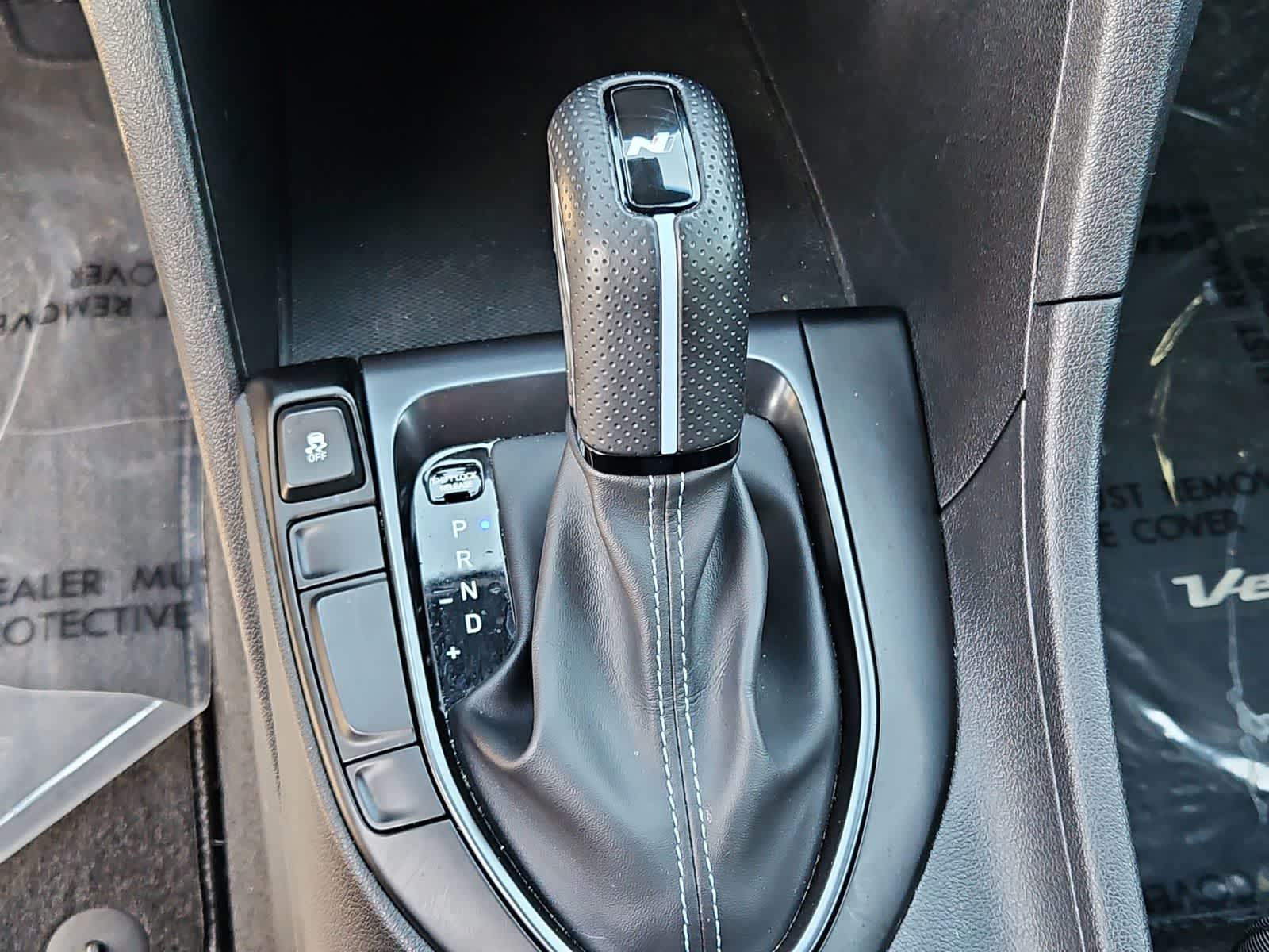 Thumbnail: 2022 Hyundai Veloster - 31