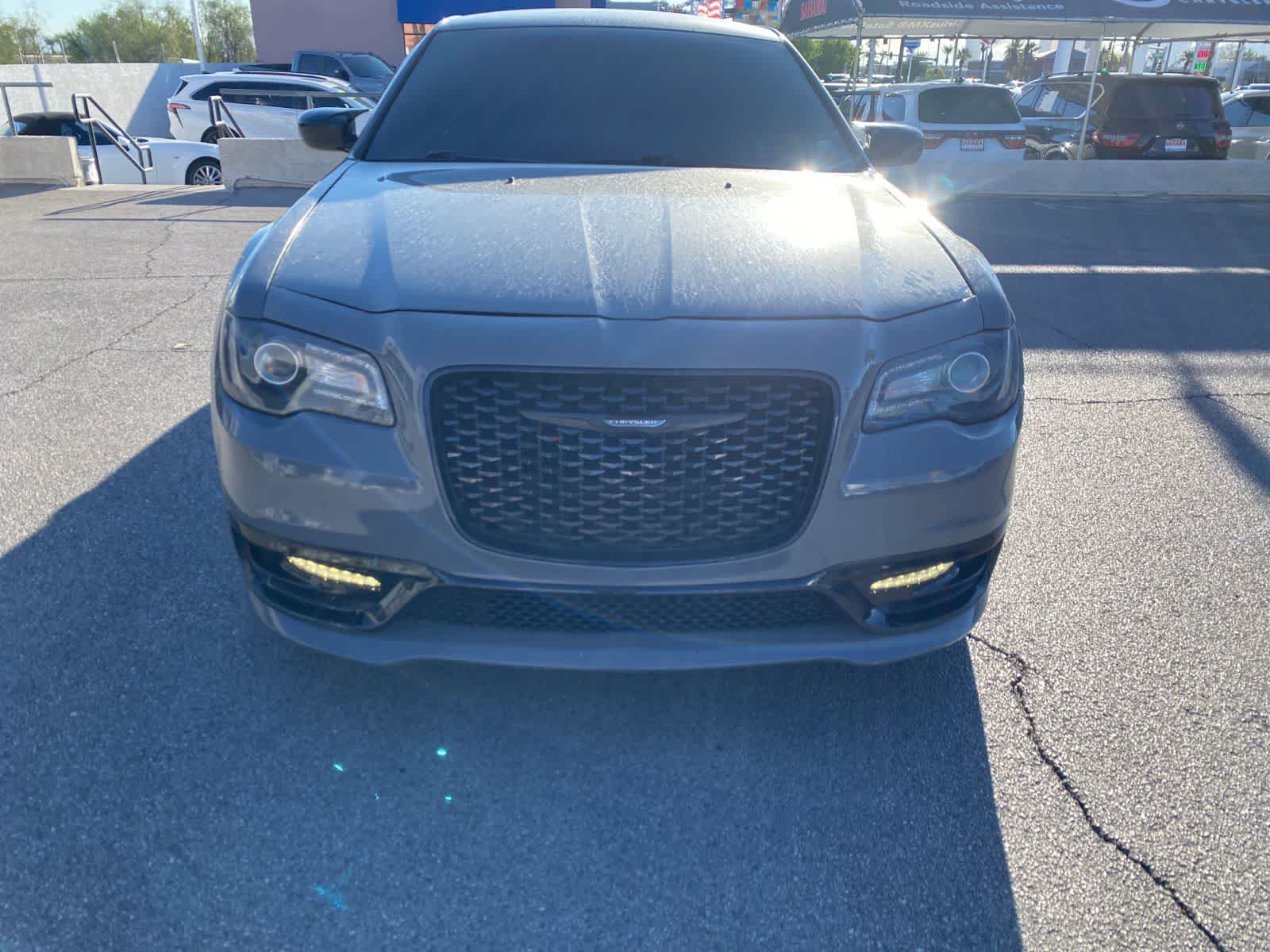 Thumbnail: 2018 Chrysler 300 - 2