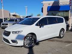 2026 Chrysler Pacifica SELECT AWD Passenger Van