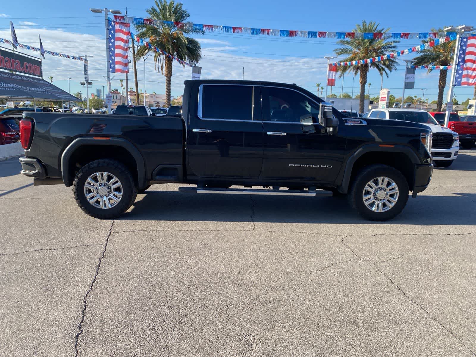 Thumbnail: 2022 GMC Sierra 3500 - 4