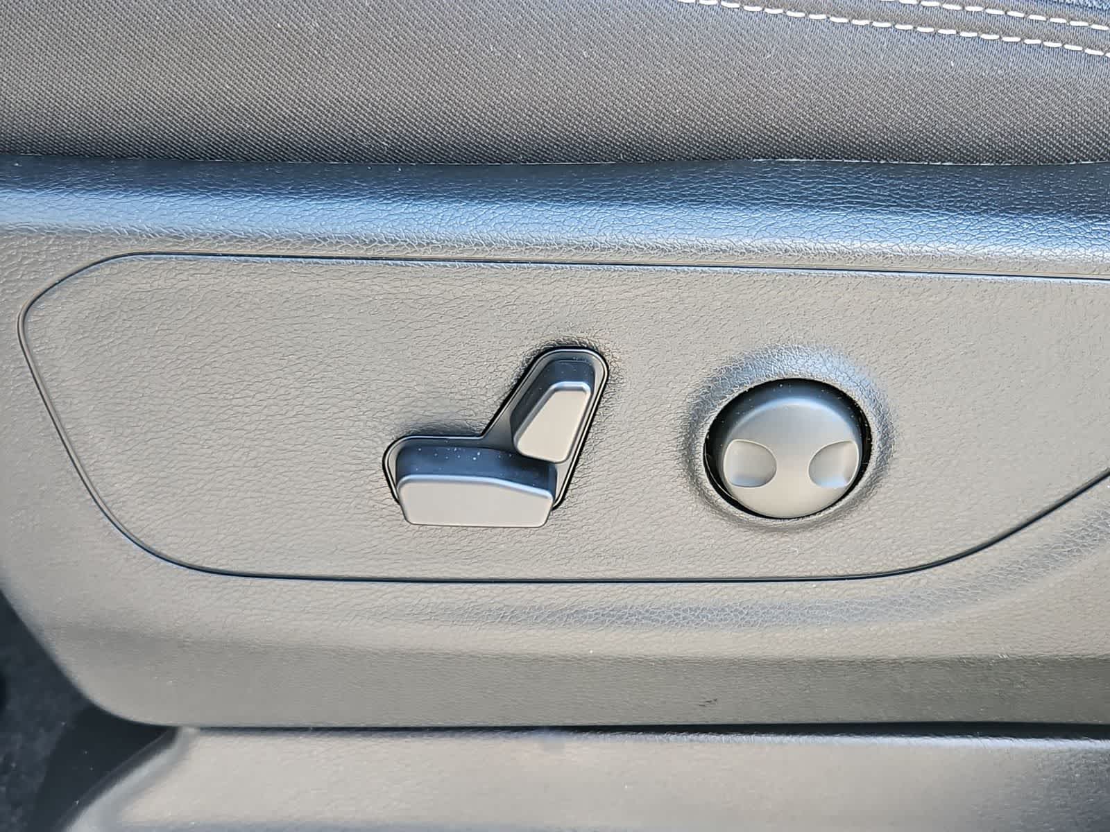 Thumbnail: 2026 RAM 1500 - 17