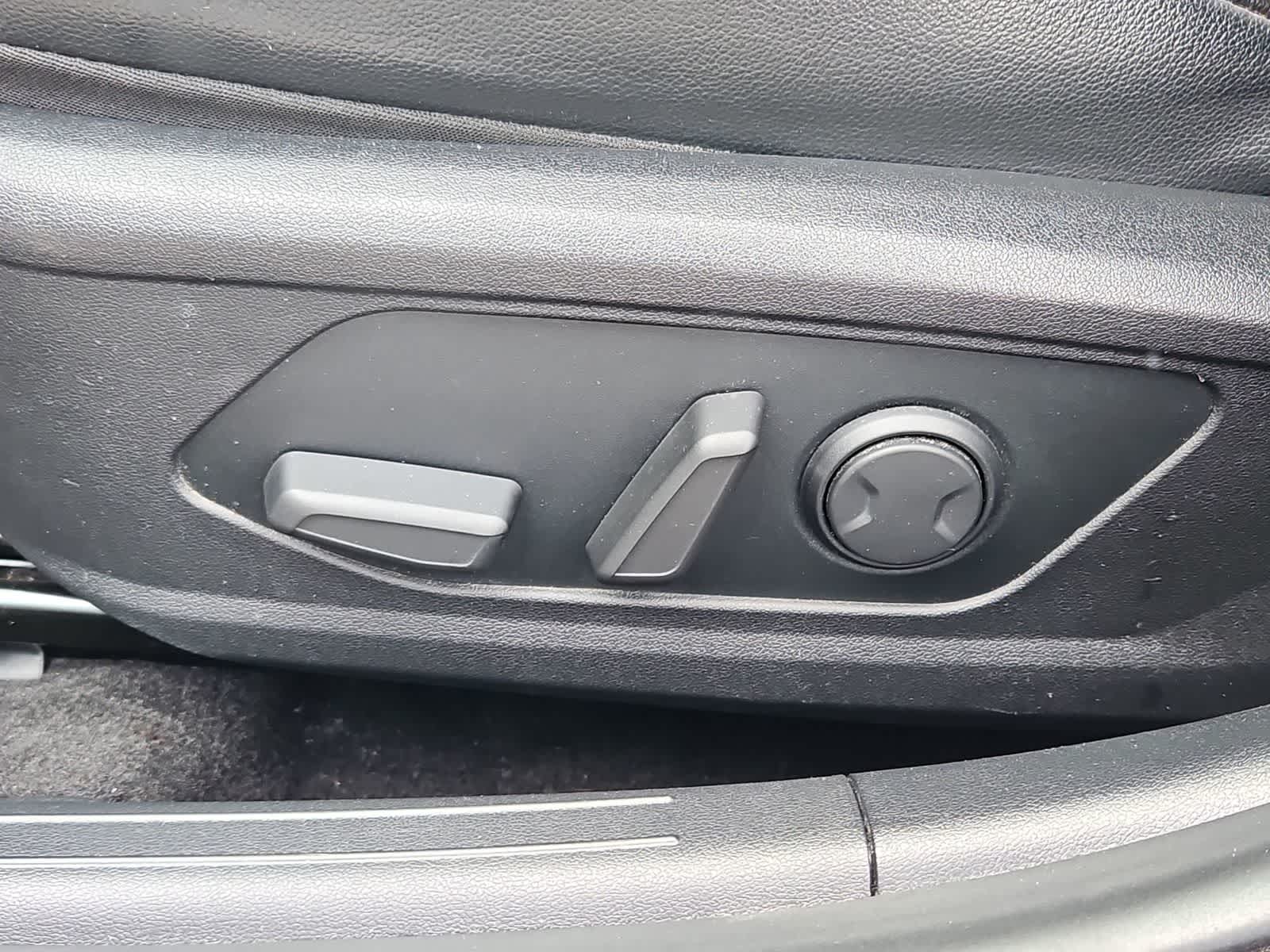 Thumbnail: 2021 Hyundai Elantra - 18