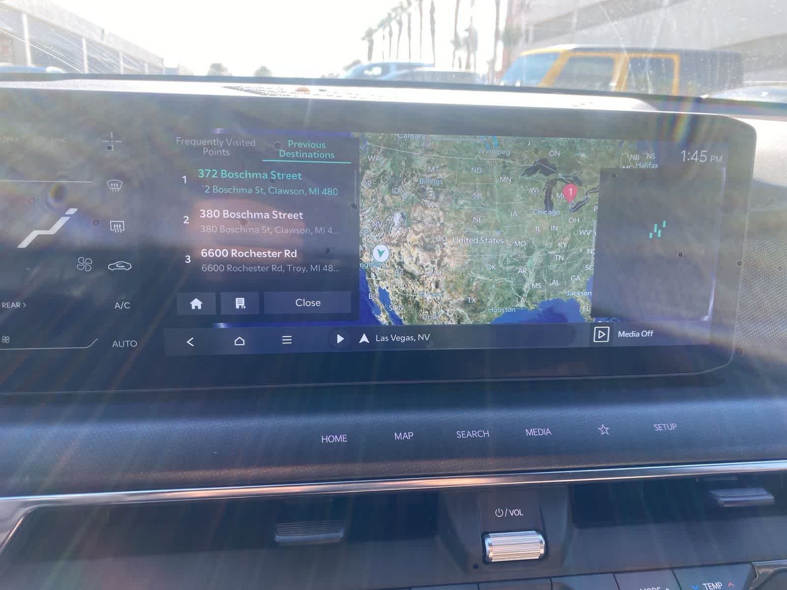 Thumbnail: 2024 Kia EV9 - 18