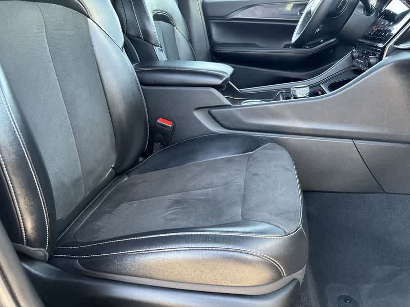 Thumbnail: 2024 Jeep Grand Cherokee L - 19