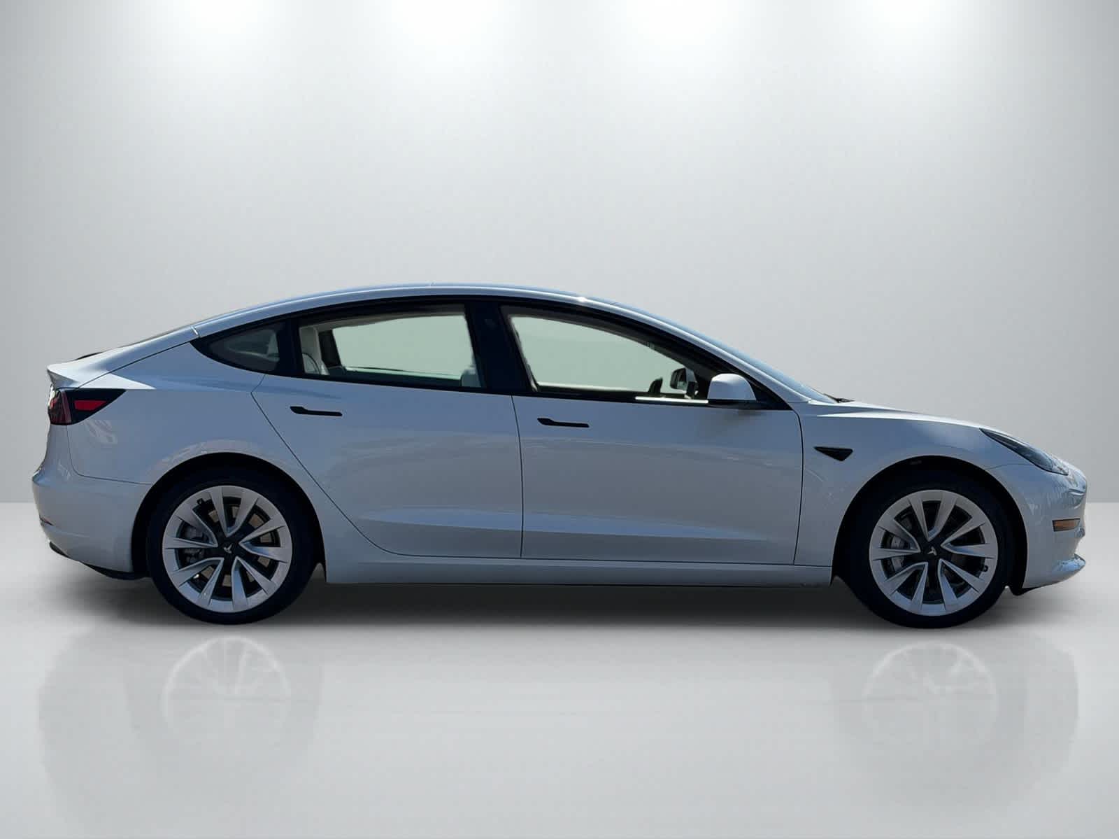 Thumbnail: 2023 Tesla Model 3 - 8