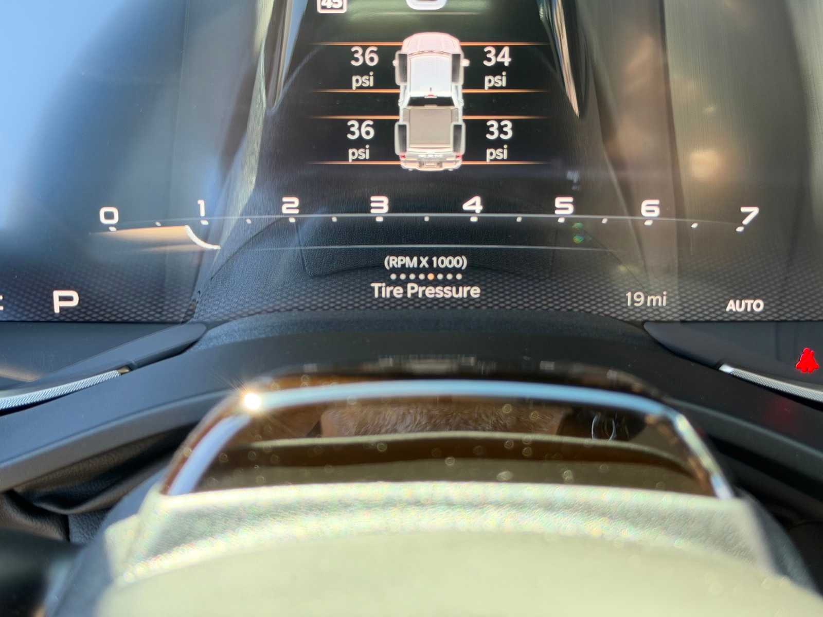 Thumbnail: 2026 RAM 1500 - 17