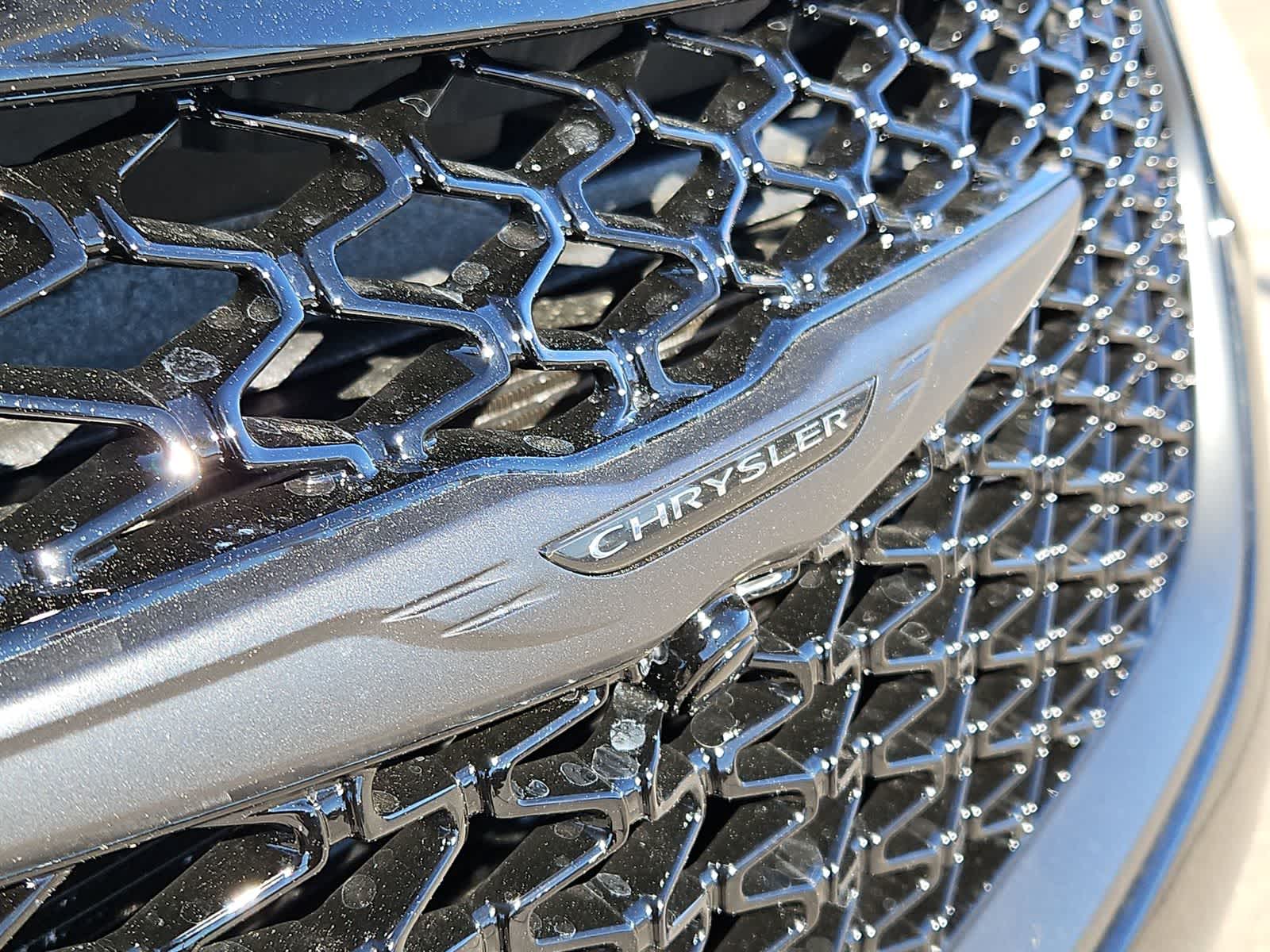 Thumbnail: 2026 Chrysler Pacifica - 11