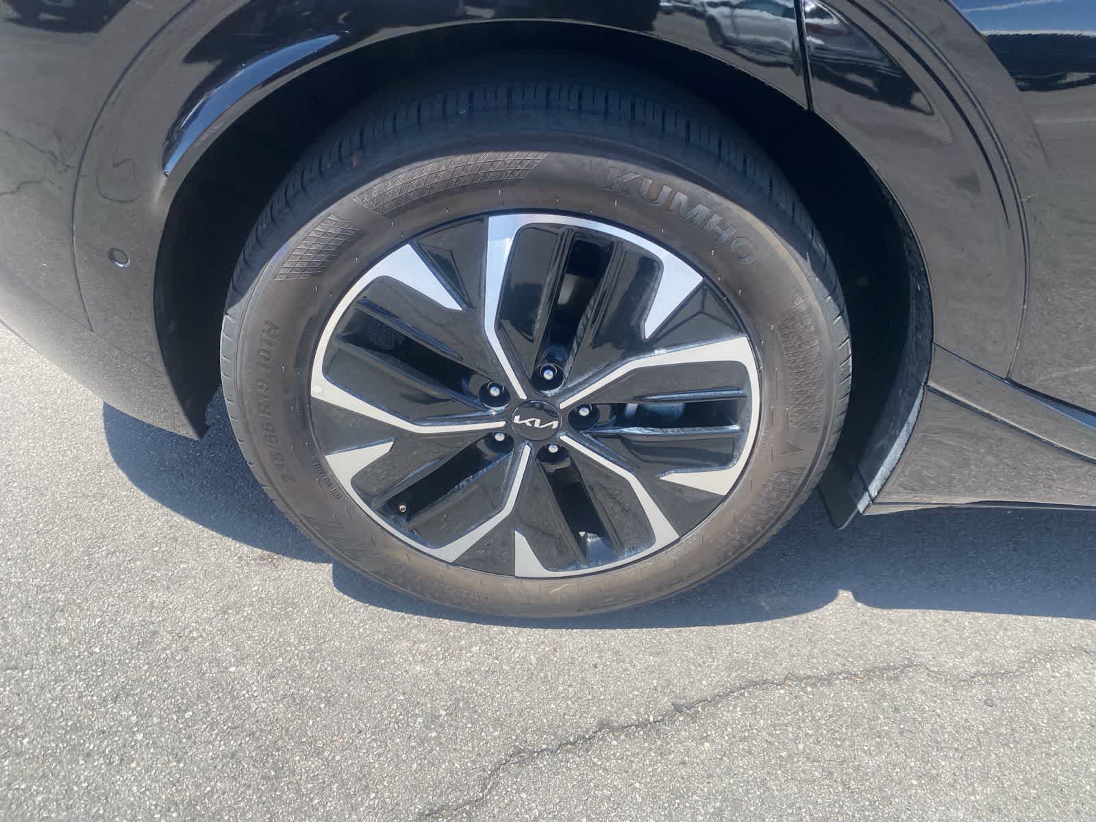 Thumbnail: 2023 Kia EV6 - 5