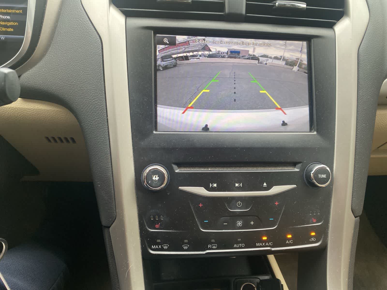 Thumbnail: 2014 Ford Fusion - 15