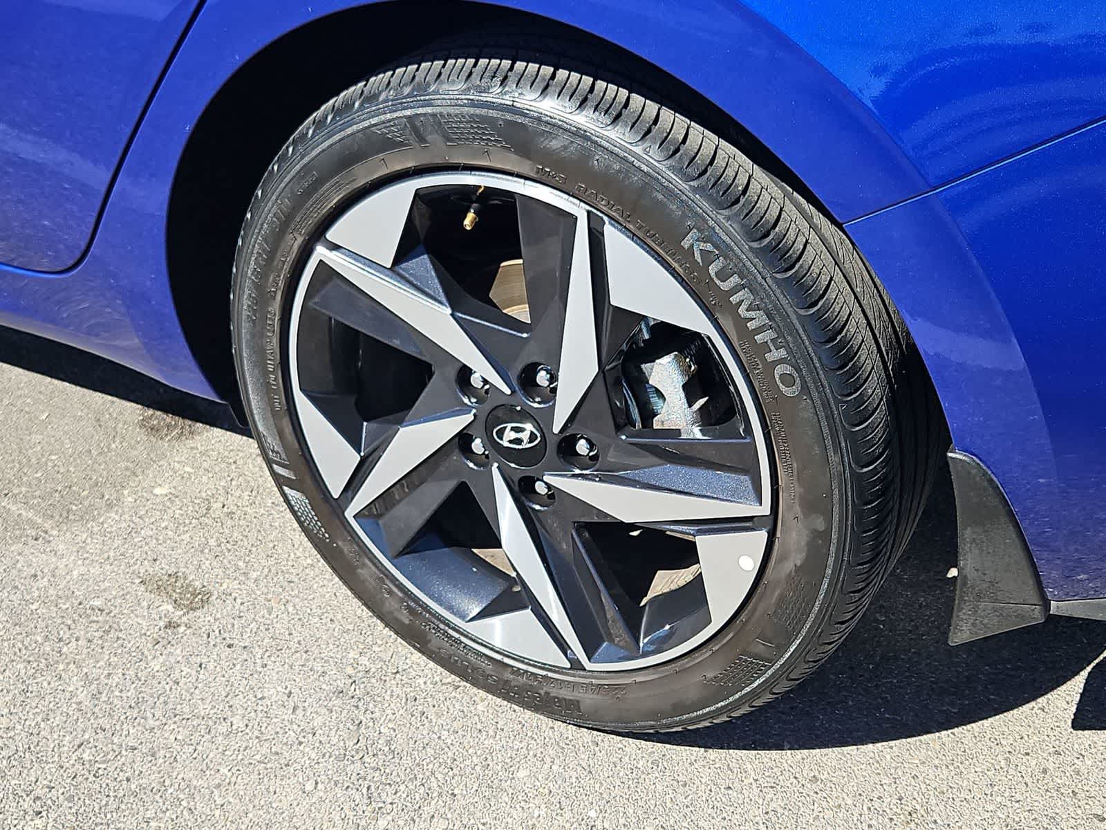 Thumbnail: 2023 Hyundai Elantra - 14